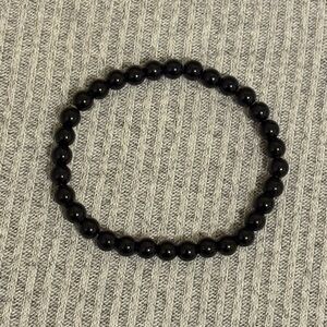 Simple black beaded stretch bracelet
